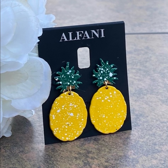 NWT ALFANI PINEAPPLE DROP EARRINGS - Picture 1 of 7